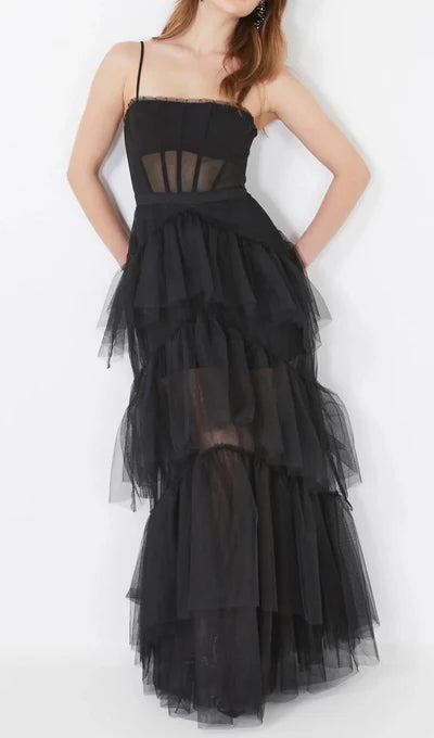 Vestido de noche de tul con volantes, tirantes finos y capas múltiples hasta el suelo